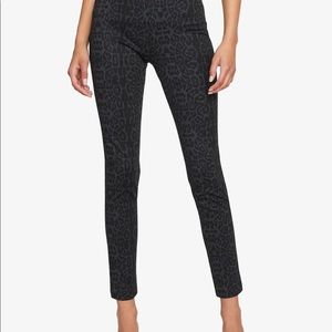 Runway Leggings - Panther